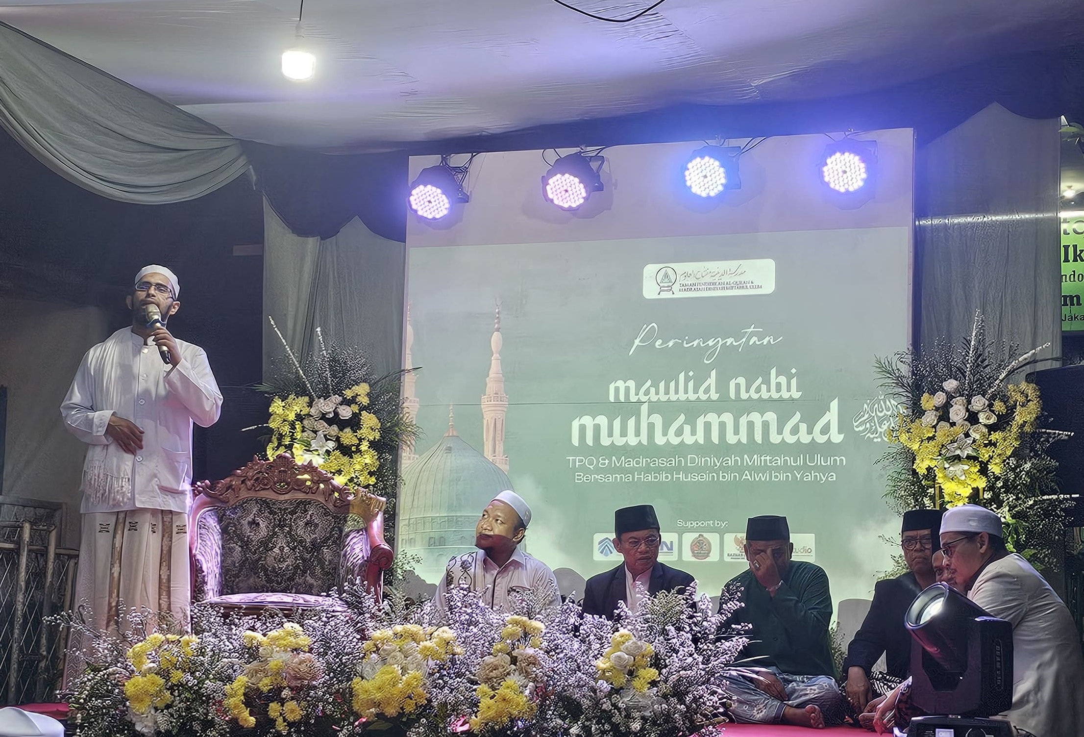 Khidmat dan Meriah: Peringatan Maulid Nabi di TPQ dan Madrasah Diniyah Miftahul Ulum